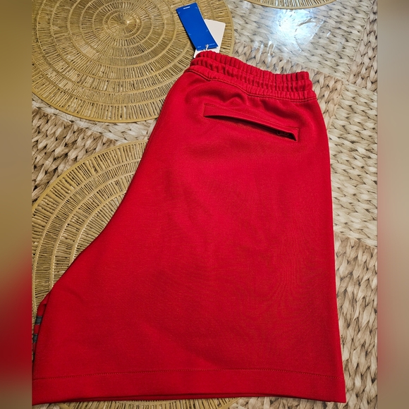 Adidas Neoclassic Red Short - Picture 7 of 8